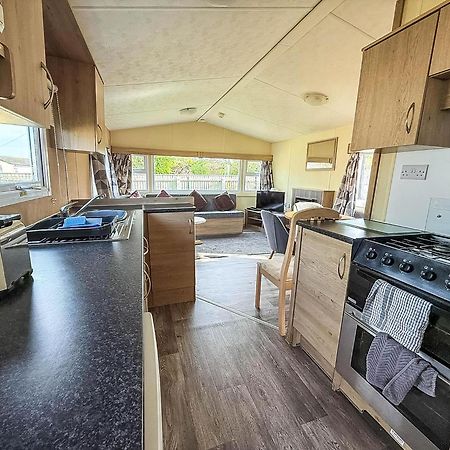 Lovely 6 Berth Caravan At Sunnydale Holiday Park Ref 35375S Louth  Zewnętrze zdjęcie
