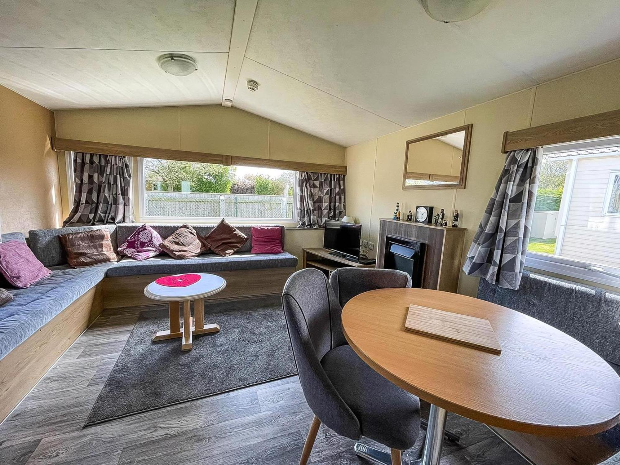Lovely 6 Berth Caravan At Sunnydale Holiday Park Ref 35375S Louth  Zewnętrze zdjęcie