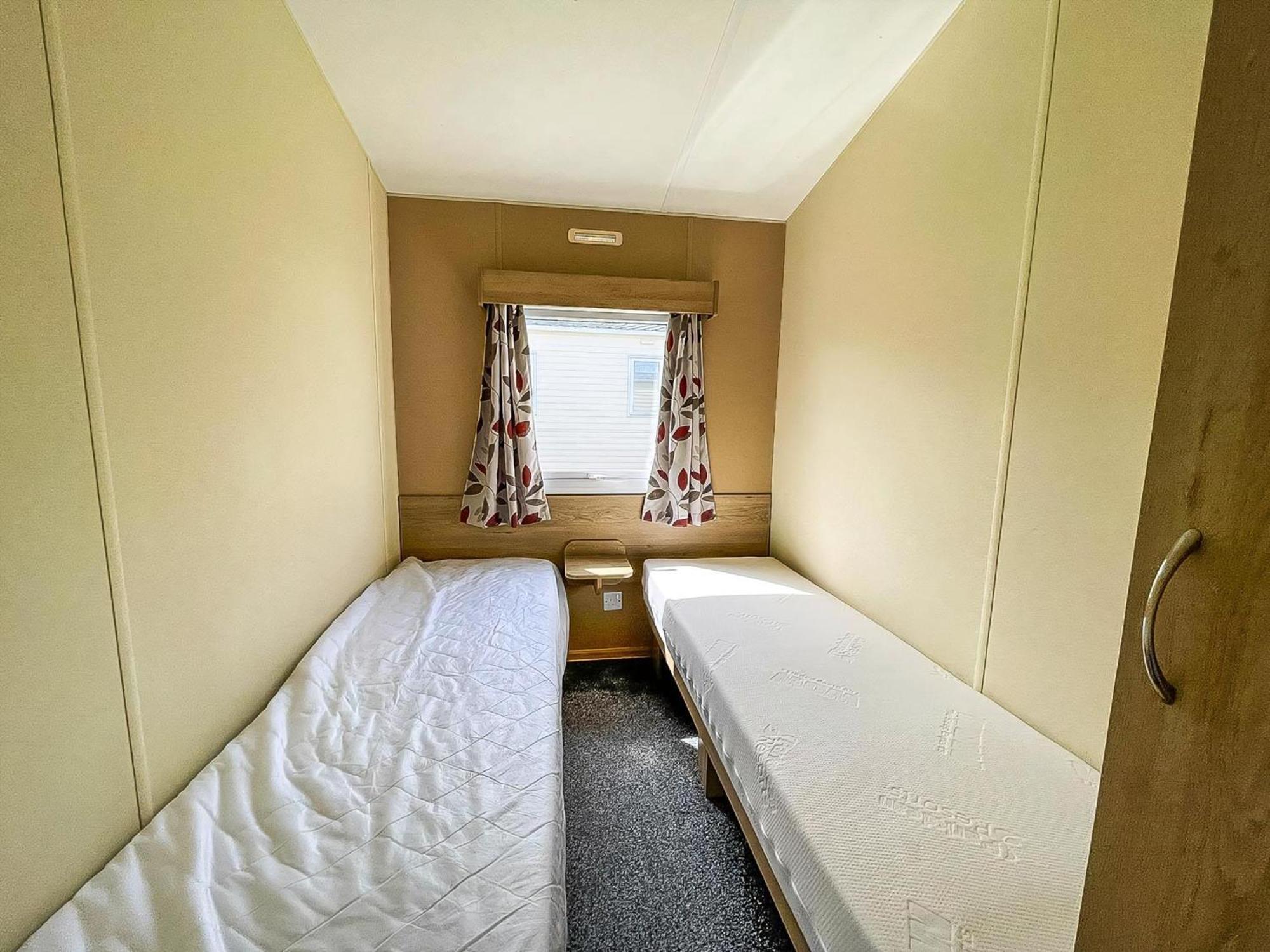 Lovely 6 Berth Caravan At Sunnydale Holiday Park Ref 35375S Louth  Zewnętrze zdjęcie