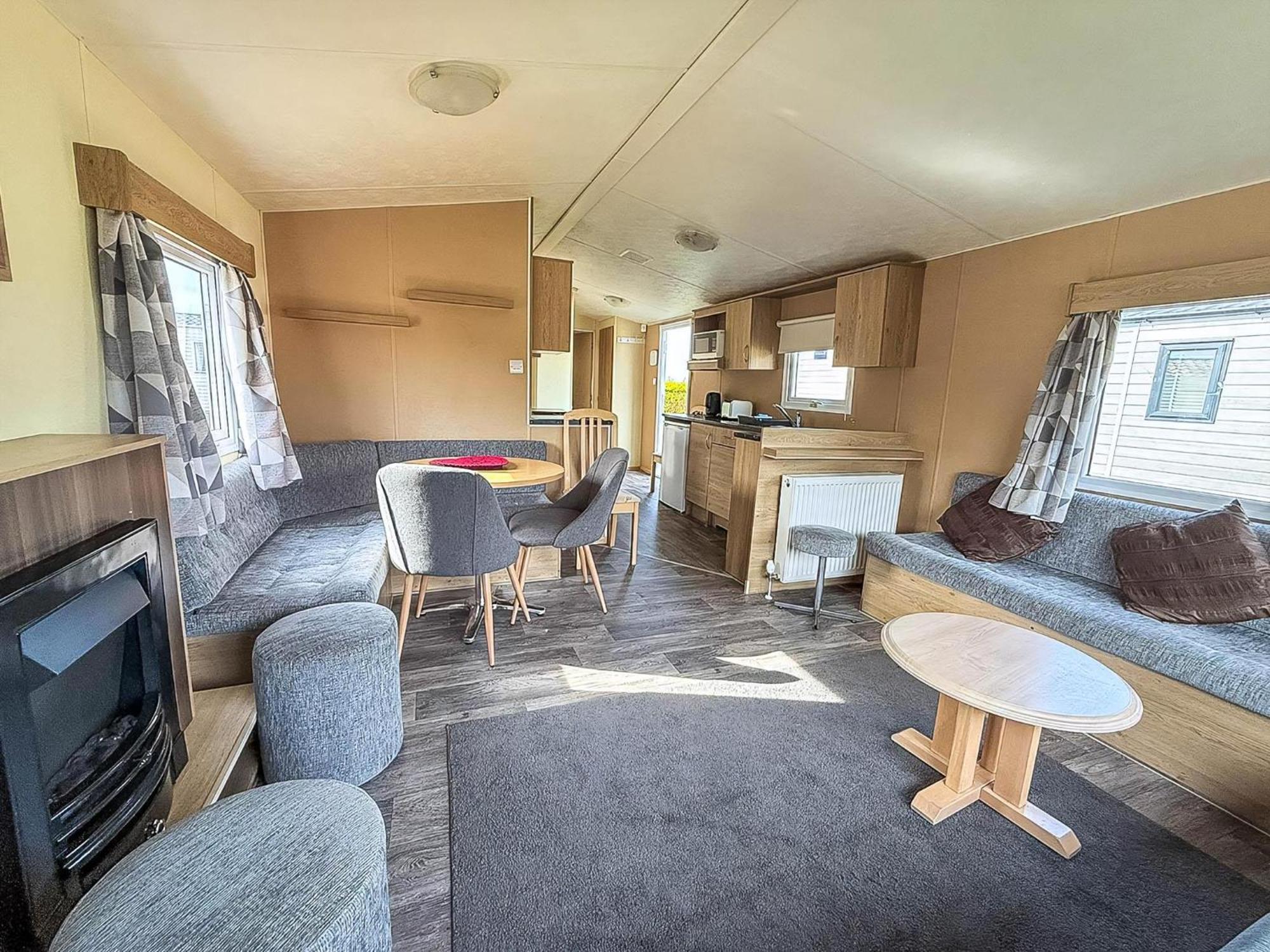 Lovely 6 Berth Caravan At Sunnydale Holiday Park Ref 35375S Louth  Zewnętrze zdjęcie